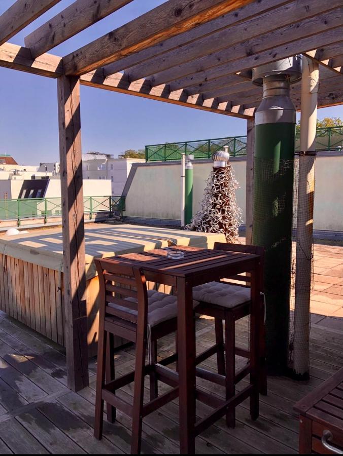 Romantic Studio With Jacuzzi Praga Exterior foto