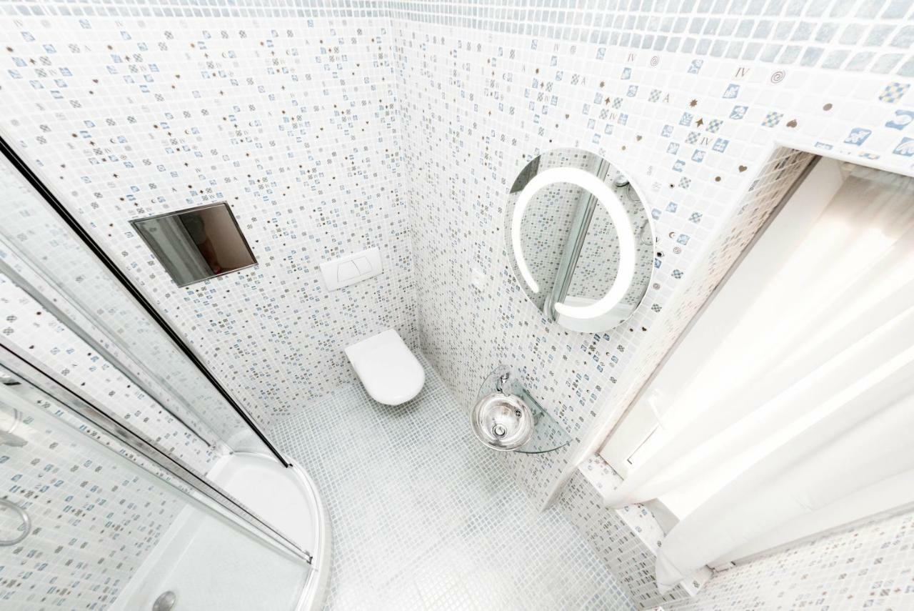 Romantic Studio With Jacuzzi Praga Exterior foto